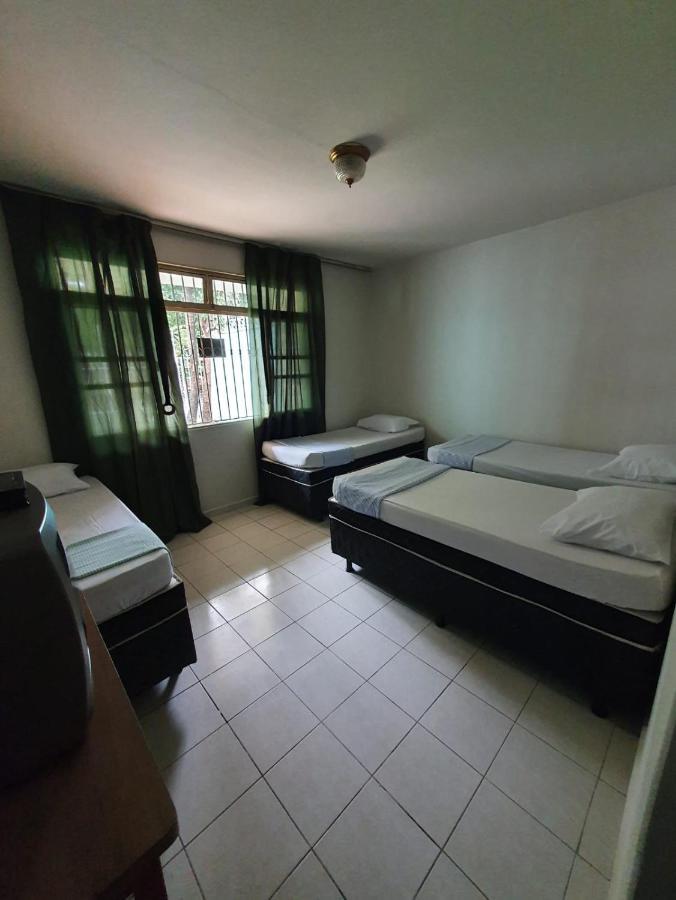 Hostel Umuarama Uberlândia Buitenkant foto